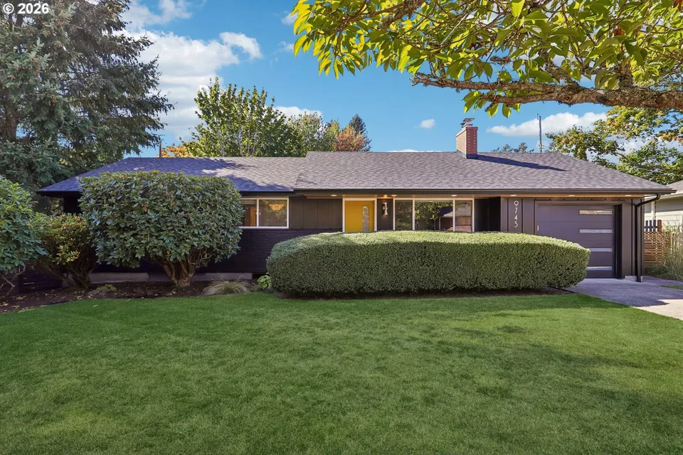 3 Bed 1 Bath Established Mid-Century Residence in Portland, OR