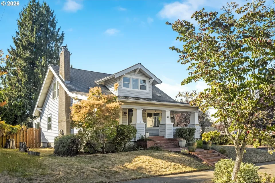 3 Bed 1 Bath Classic Historic Era Home in Portland, OR