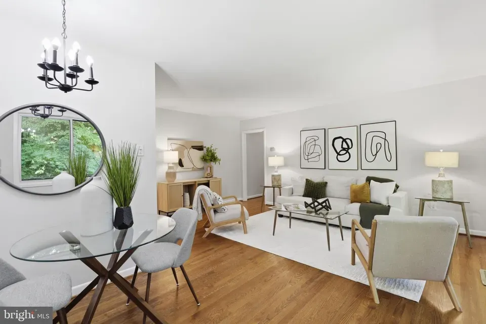 3 Bed 1 Bath Urban Residential Condo in Bethesda, MD - 2