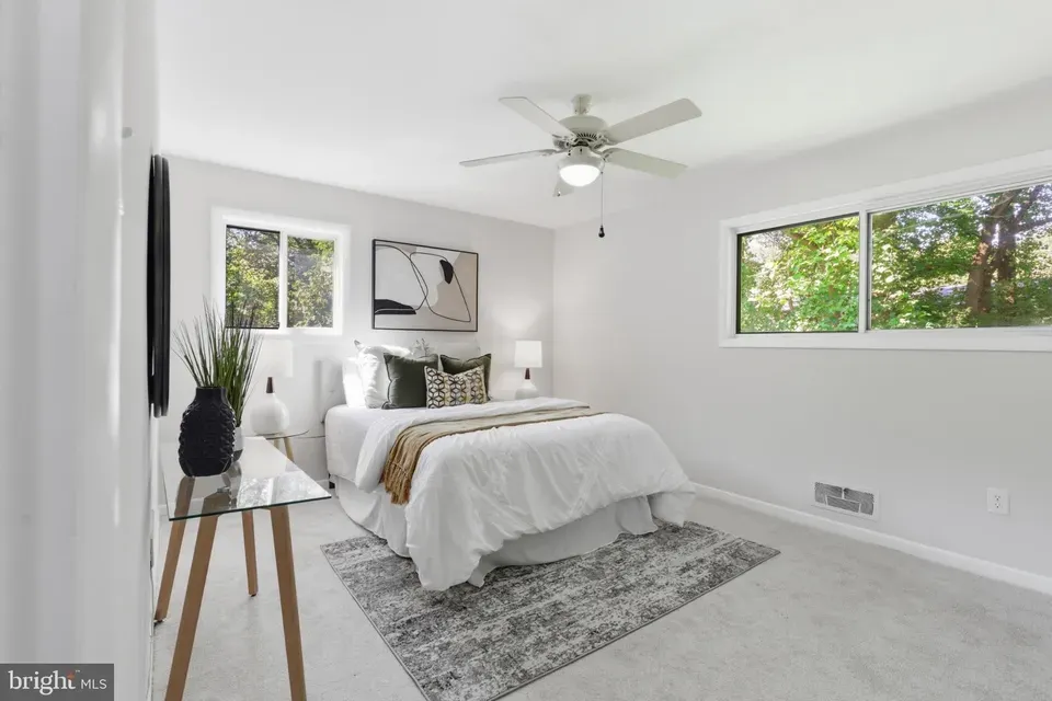3 Bed 1 Bath Urban Residential Condo in Bethesda, MD - 4