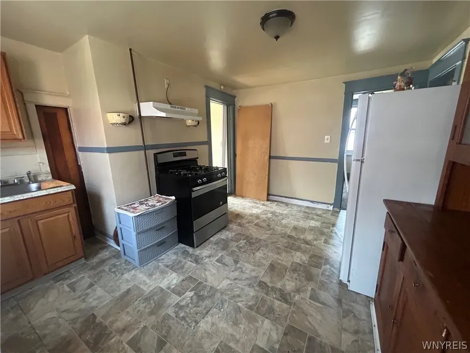 3 Bed 1 Bath Urban Residential Condo in Buffalo, NY - 2