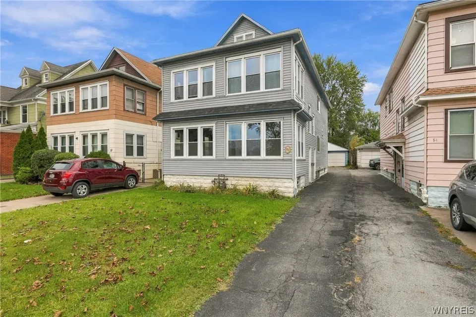 3 Bed 1 Bath Urban Residential Condo in Buffalo, NY