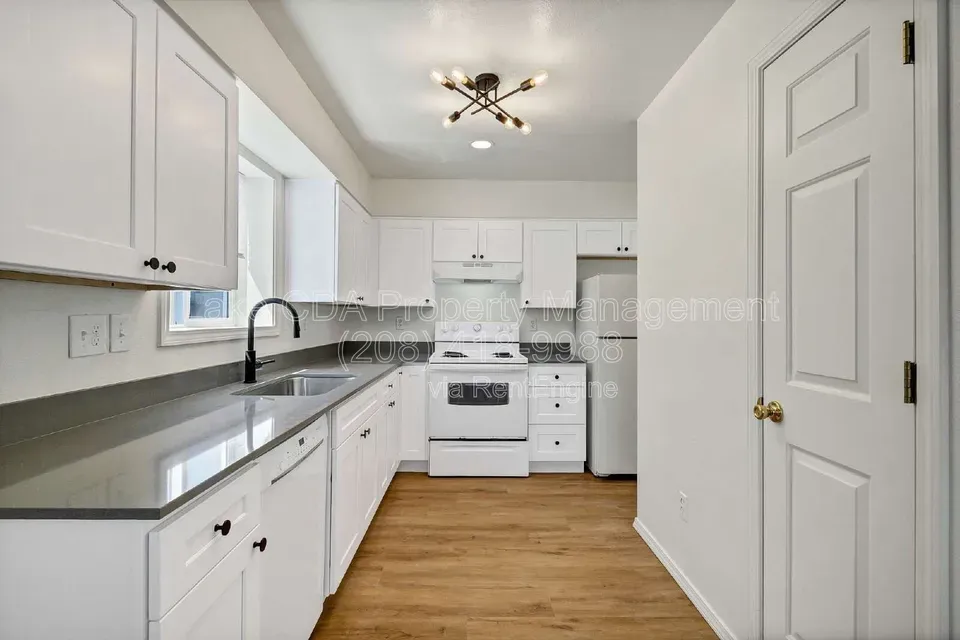 3 Bed 1 Bath Urban Residential Condo in Coeur d Alene, ID - 2