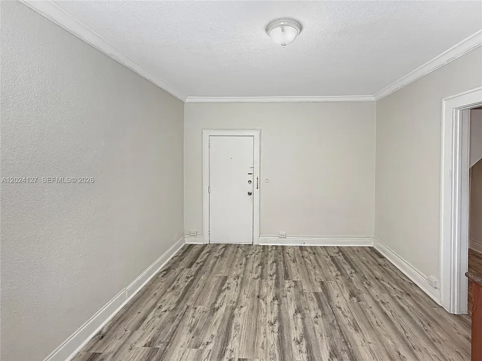 3 Bed 1 Bath Urban Residential Condo in Coral Gables, FL - 5