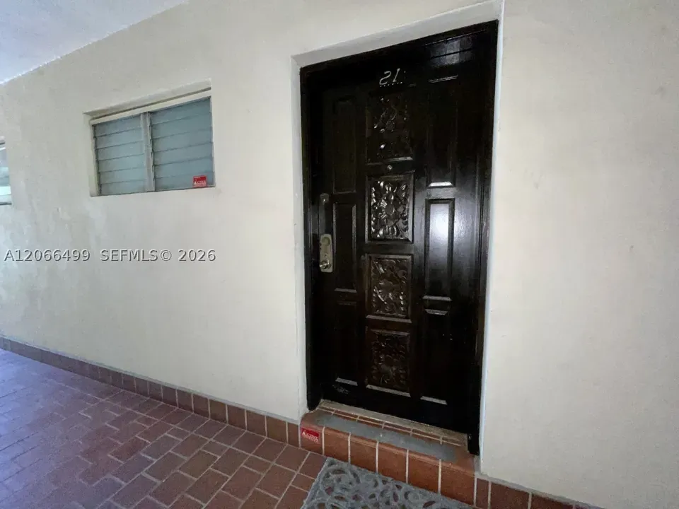 3 Bed 1 Bath Urban Residential Condo in Coral Gables, FL - 3