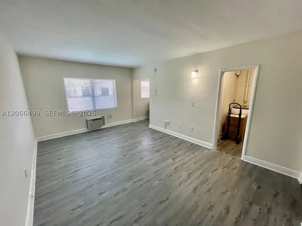 3 Bed 1 Bath Urban Residential Condo in Coral Gables, FL - 5