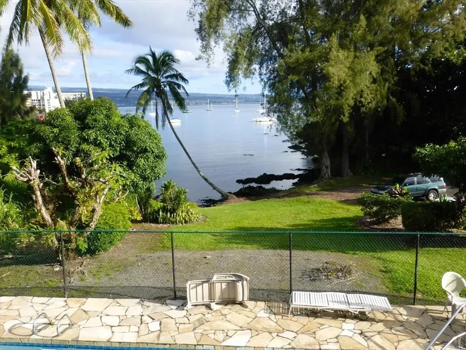 3 Bed 1 Bath Urban Residential Condo in Hilo, HI