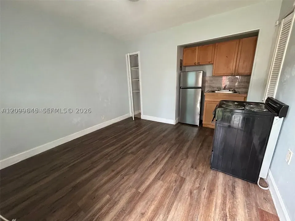 3 Bed 1 Bath Urban Residential Condo in Hollywood, FL - 2