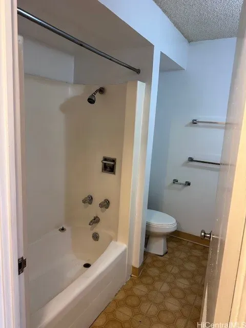 3 Bed 1 Bath Urban Residential Condo in Honolulu, HI - 3