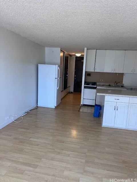 3 Bed 1 Bath Urban Residential Condo in Honolulu, HI - 5