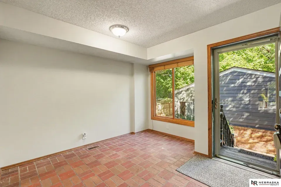 3 Bed 1 Bath Urban Residential Condo in Lincoln, NE - 5