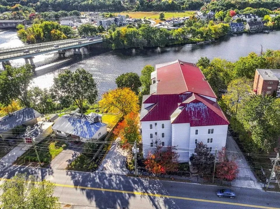 3 Bed 1 Bath Urban Residential Condo in Manchester, NH - 2
