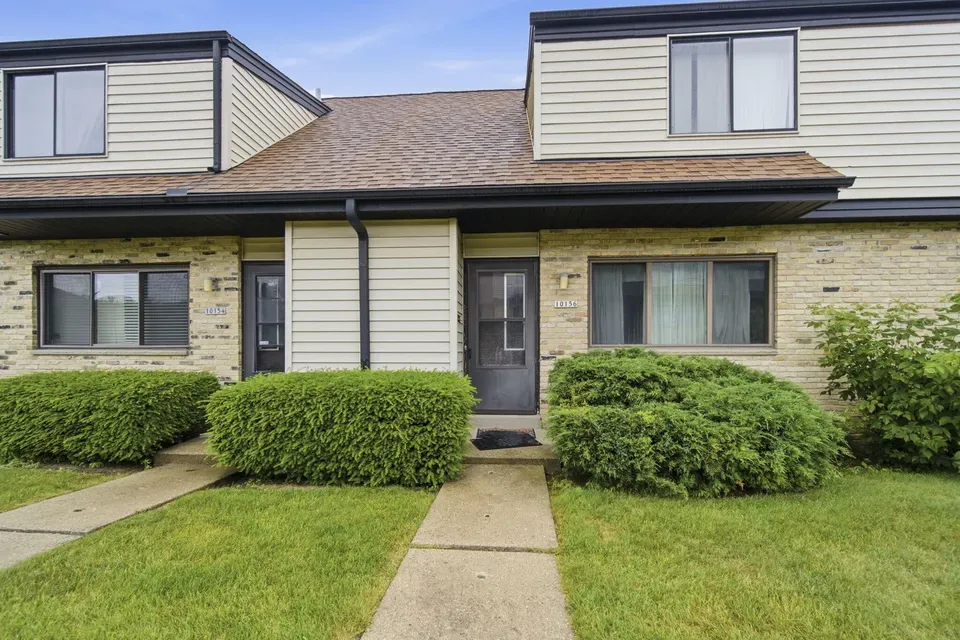 3 Bed 1 Bath Urban Residential Condo in Milwaukee, WI - 1