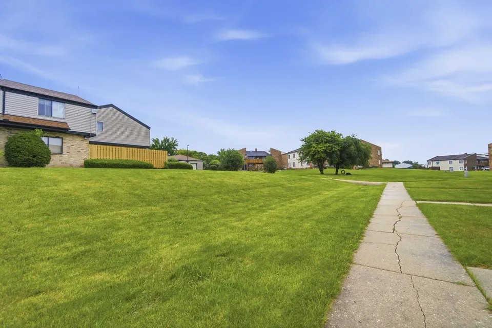 3 Bed 1 Bath Urban Residential Condo in Milwaukee, WI - 3
