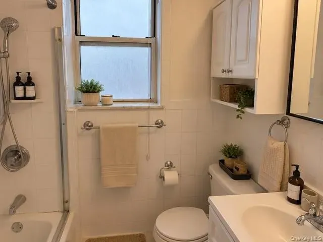 3 Bed 1 Bath Urban Residential Condo in New York, NY - 4