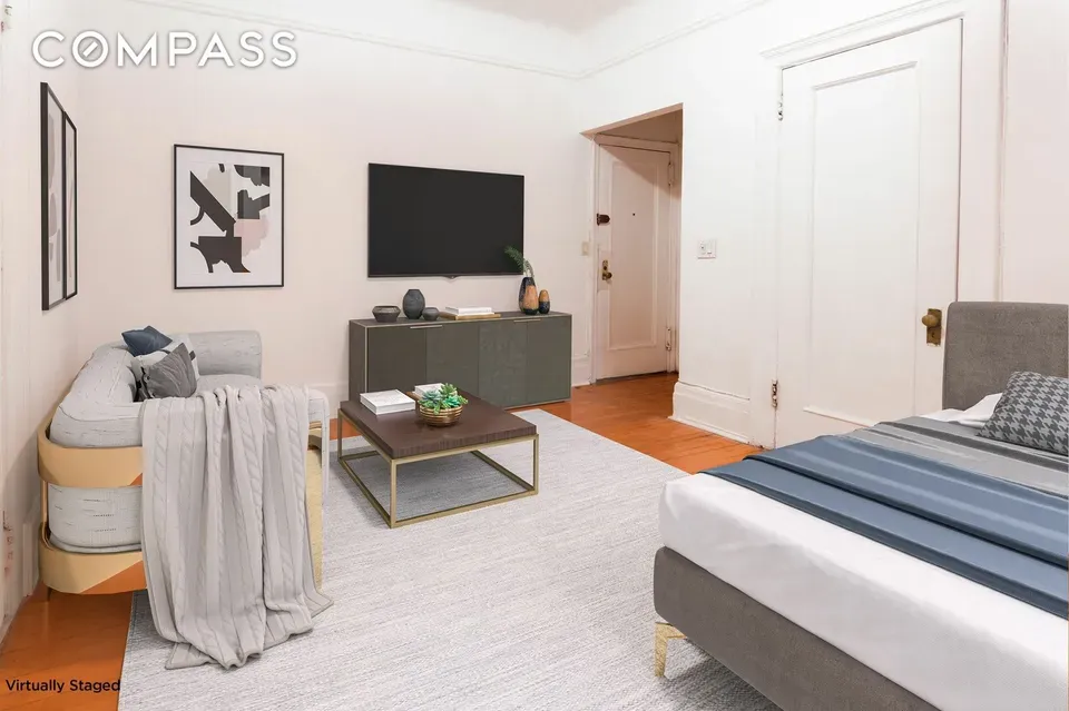 3 Bed 1 Bath Urban Residential Condo in New York, NY - 3