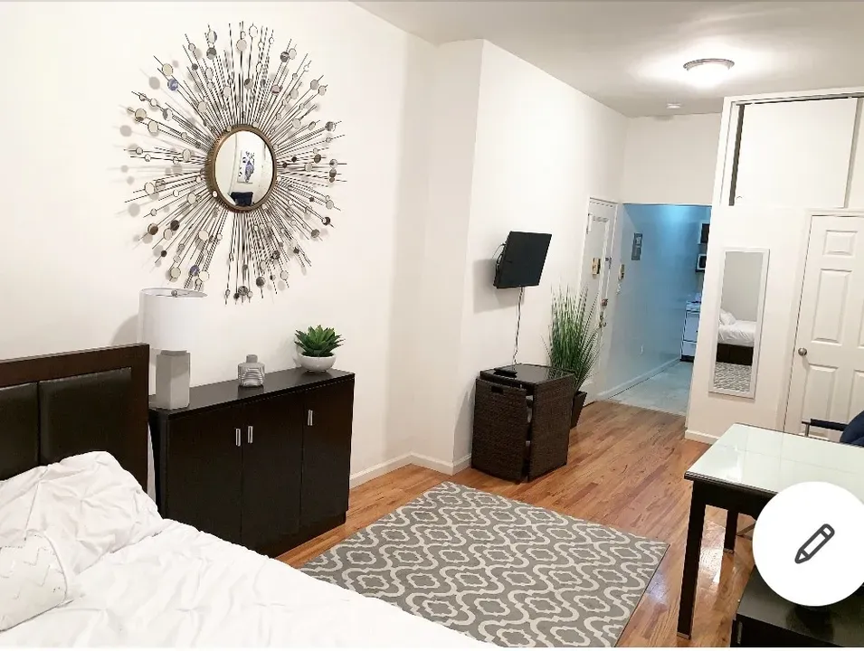 3 Bed 1 Bath Urban Residential Condo in New York, NY - 1