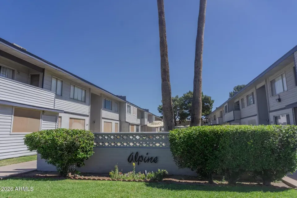3 Bed 1 Bath Urban Residential Condo in Phoenix, AZ - 4