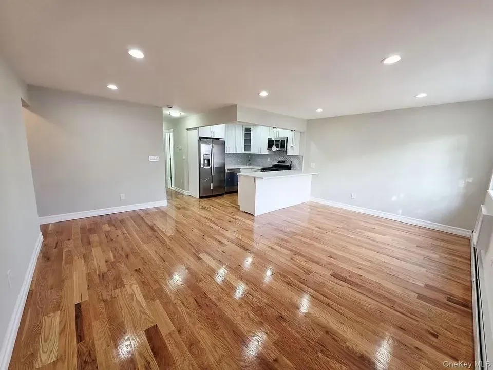 3 Bed 1 Bath Urban Residential Condo in Queens, NY - 3