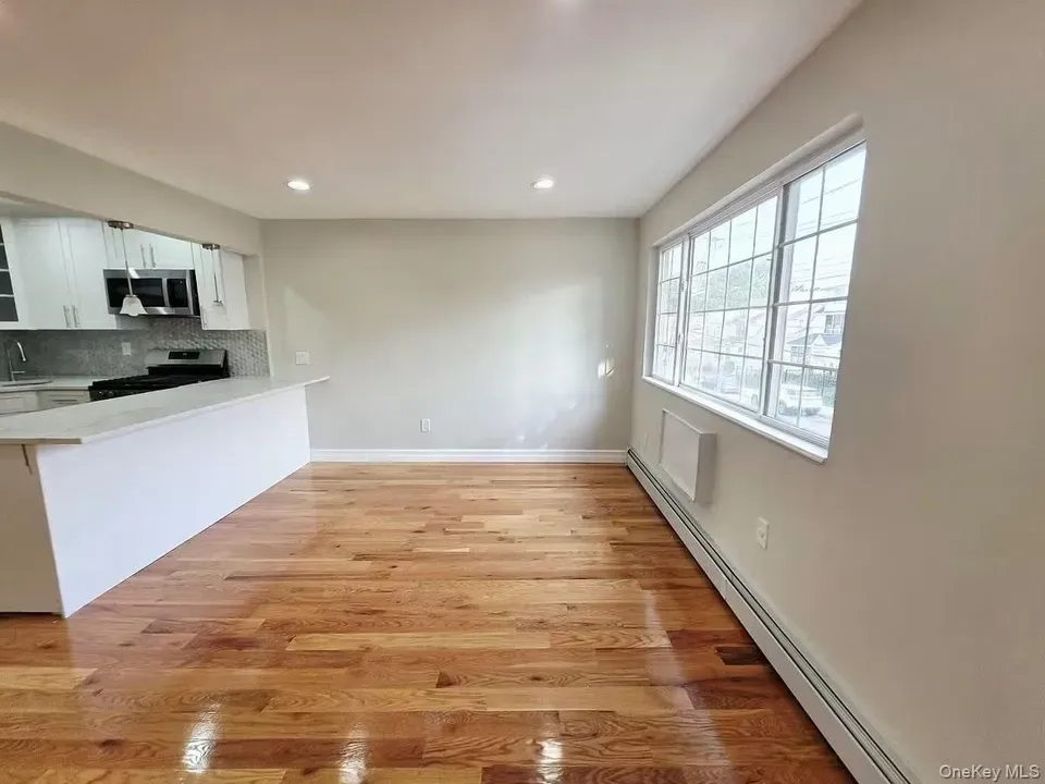 3 Bed 1 Bath Urban Residential Condo in Queens, NY - 5