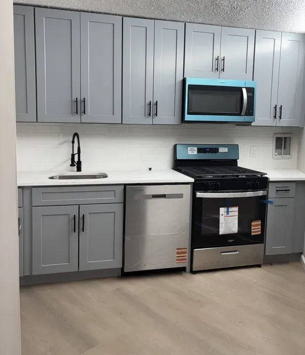 3 Bed 1 Bath Urban Residential Condo in Queens, NY - 1