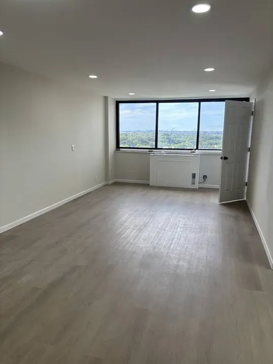 3 Bed 1 Bath Urban Residential Condo in Queens, NY - 2