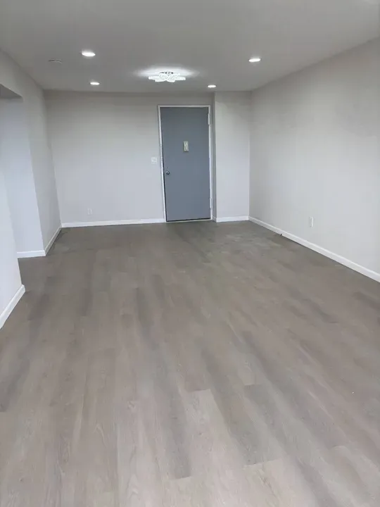 3 Bed 1 Bath Urban Residential Condo in Queens, NY - 5