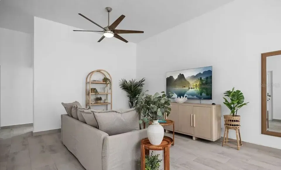 3 Bed 1 Bath Urban Residential Condo in San Juan, PR - 4