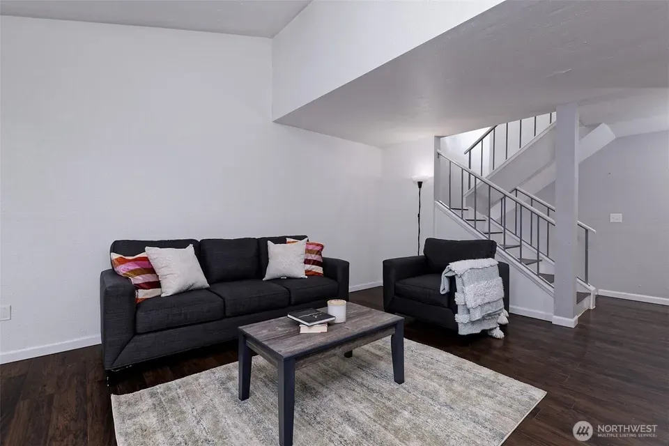 3 Bed 1 Bath Urban Residential Condo in Seattle, WA - 3