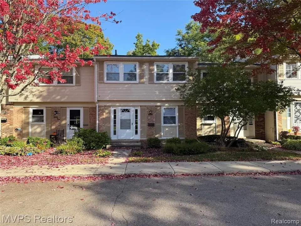 3 Bed 1 Bath Urban Residential Condo in Troy, MI - 2