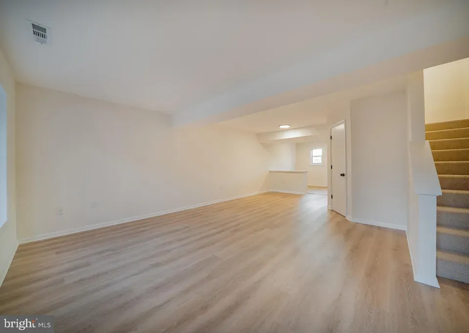 3 Bed 1 Bath Urban Residential Condo in Washington, DC - 4