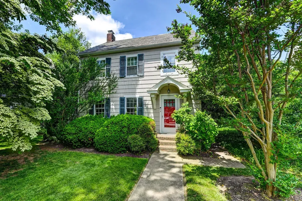 3 Bed 2 Bath Classic Historic Era Home in Baltimore, MD