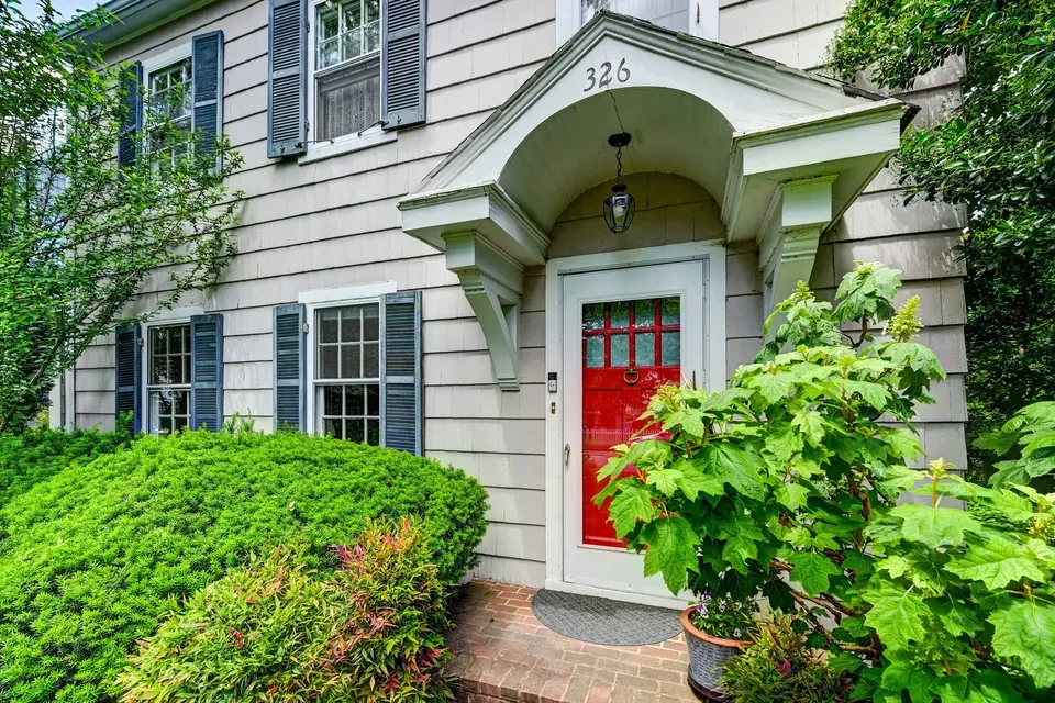 3 Bed 2 Bath Classic Historic Era Home in Baltimore, MD - 2