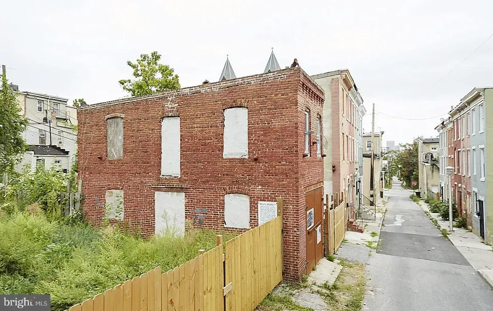 3 Bed 2 Bath Classic Historic Era Home in Baltimore, MD - 3