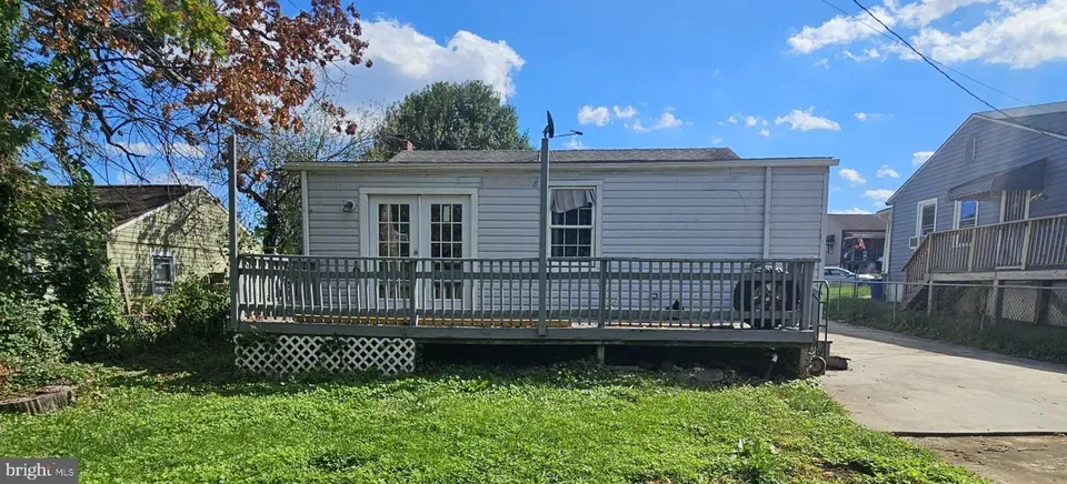 3 Bed 2 Bath Classic Historic Era Home in Baltimore, MD - 2