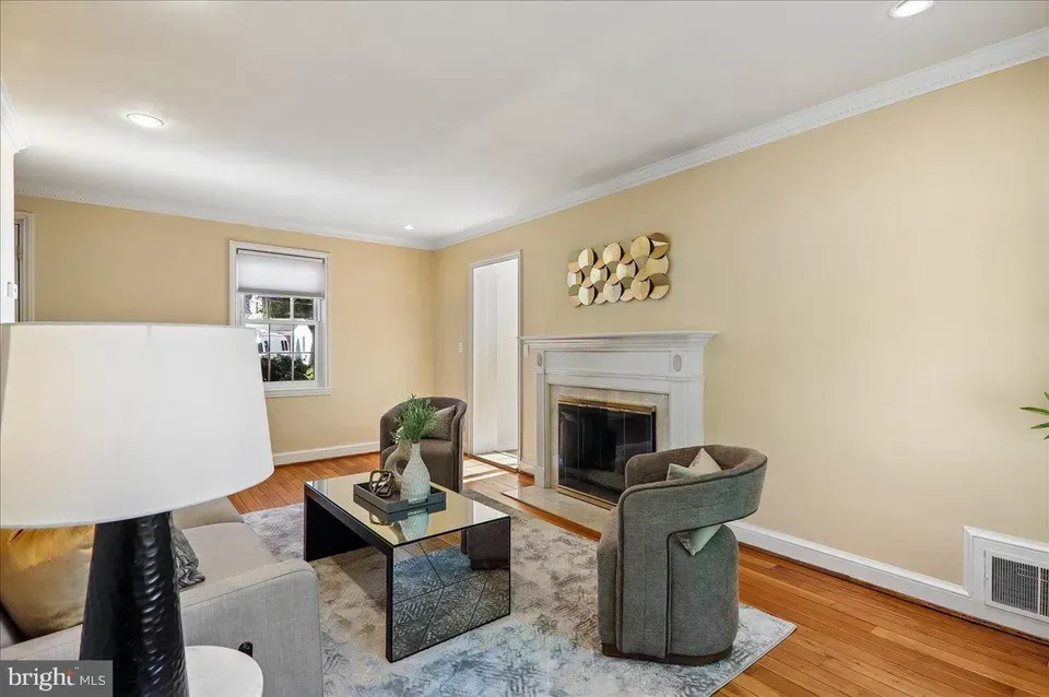 3 Bed 2 Bath Classic Historic Era Home in Bethesda, MD - 5