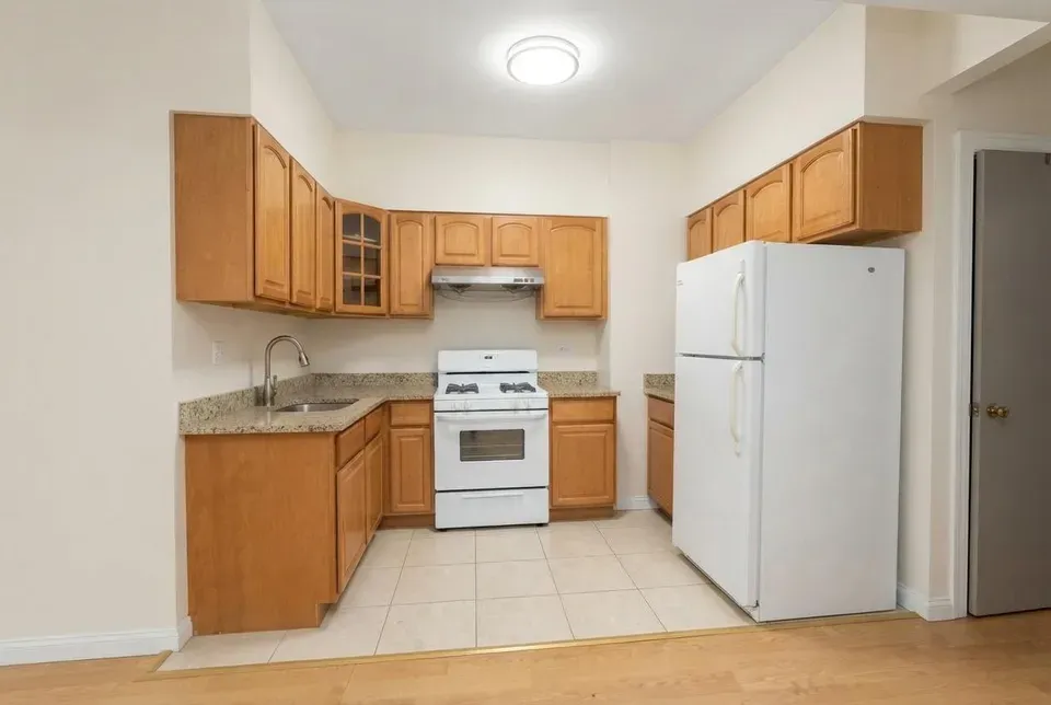 3 Bed 2 Bath Classic Historic Era Home in Brooklyn, NY - 3