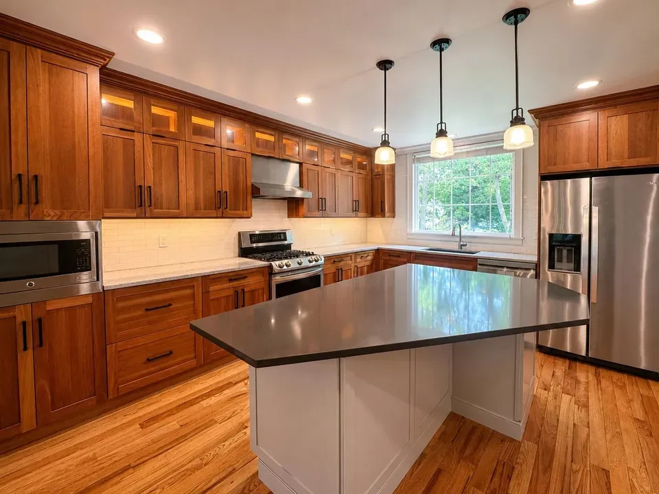 3 Bed 2 Bath Classic Historic Era Home in Burlington, VT - 3