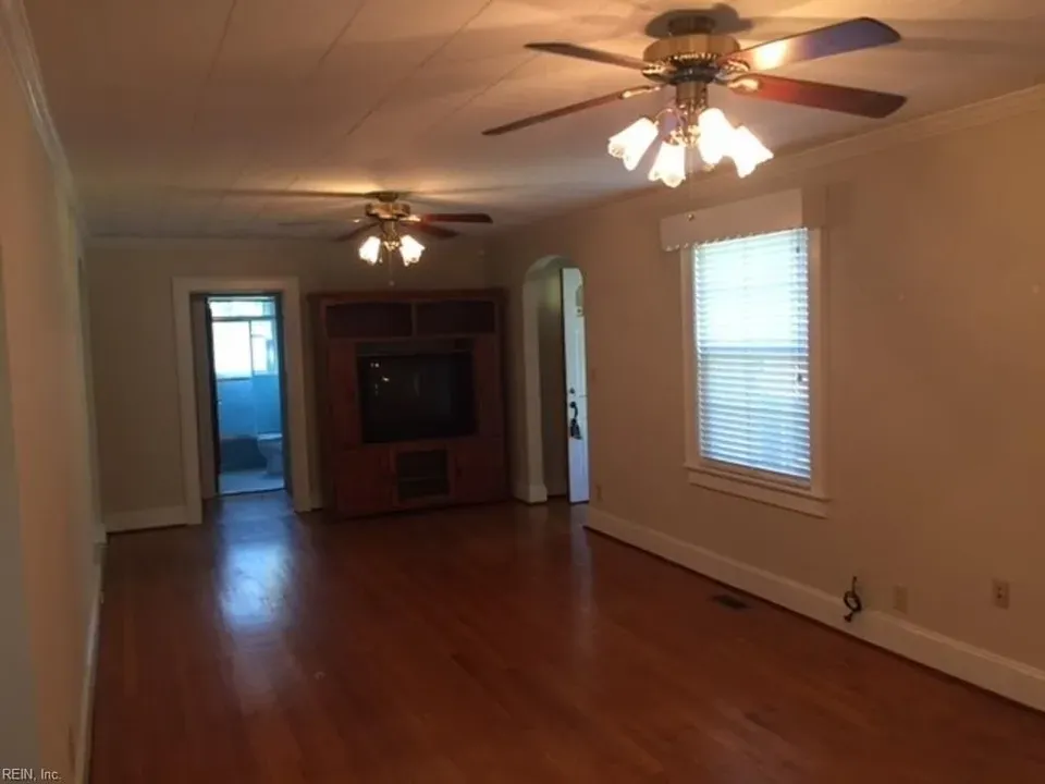 3 Bed 2 Bath Classic Historic Era Home in Chesapeake, VA - 3