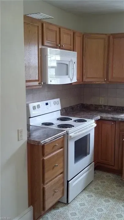 3 Bed 2 Bath Classic Historic Era Home in Chesapeake, VA - 4
