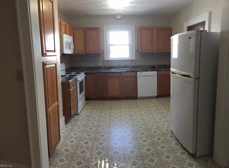 3 Bed 2 Bath Classic Historic Era Home in Chesapeake, VA - 5