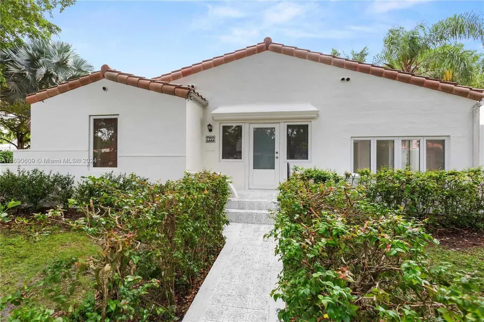 3 Bed 2 Bath Classic Historic Era Home in Coral Gables, FL - 2