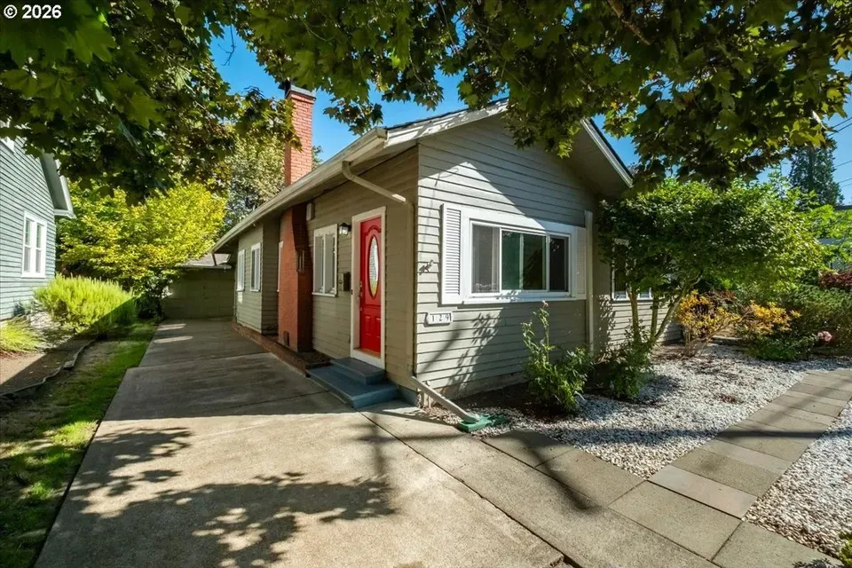 3 Bed 2 Bath Classic Historic Era Home in Corvallis, OR - 1