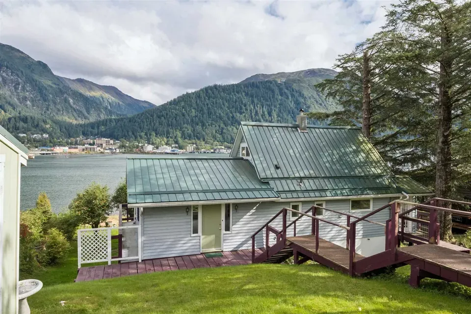 3 Bed 2 Bath Classic Historic Era Home in Juneau, AK