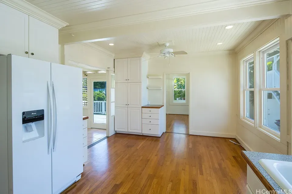 3 Bed 2 Bath Classic Historic Era Home in Kailua, HI - 3