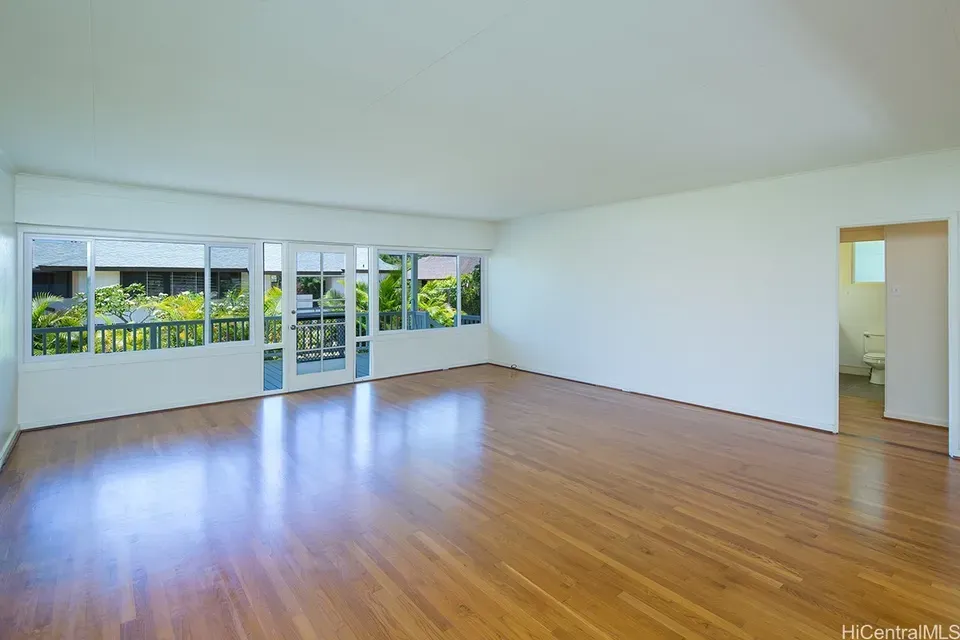 3 Bed 2 Bath Classic Historic Era Home in Kailua, HI - 4