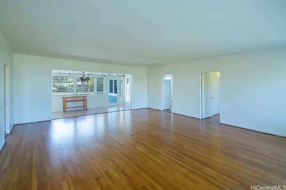 3 Bed 2 Bath Classic Historic Era Home in Kailua, HI - 5
