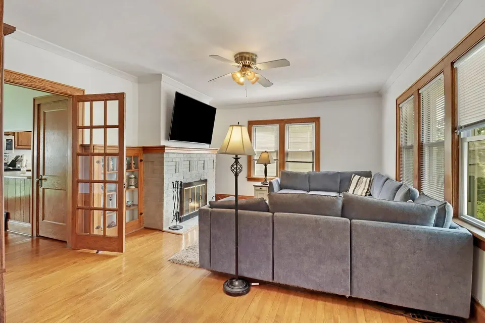 3 Bed 2 Bath Classic Historic Era Home in Kenosha, WI - 2