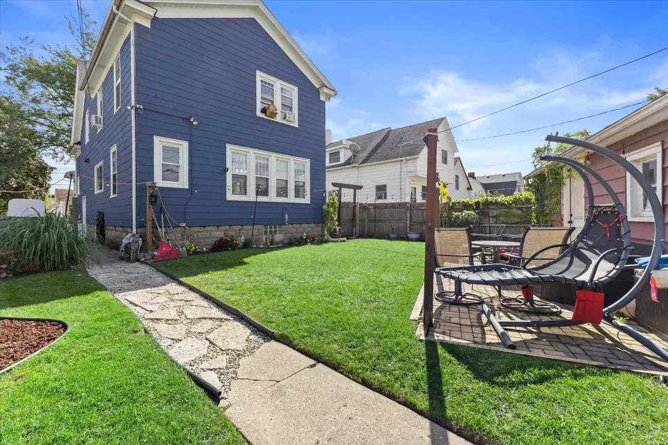 3 Bed 2 Bath Classic Historic Era Home in Kenosha, WI - 5