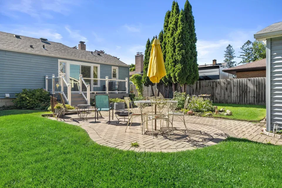 3 Bed 2 Bath Classic Historic Era Home in Kenosha, WI - 3